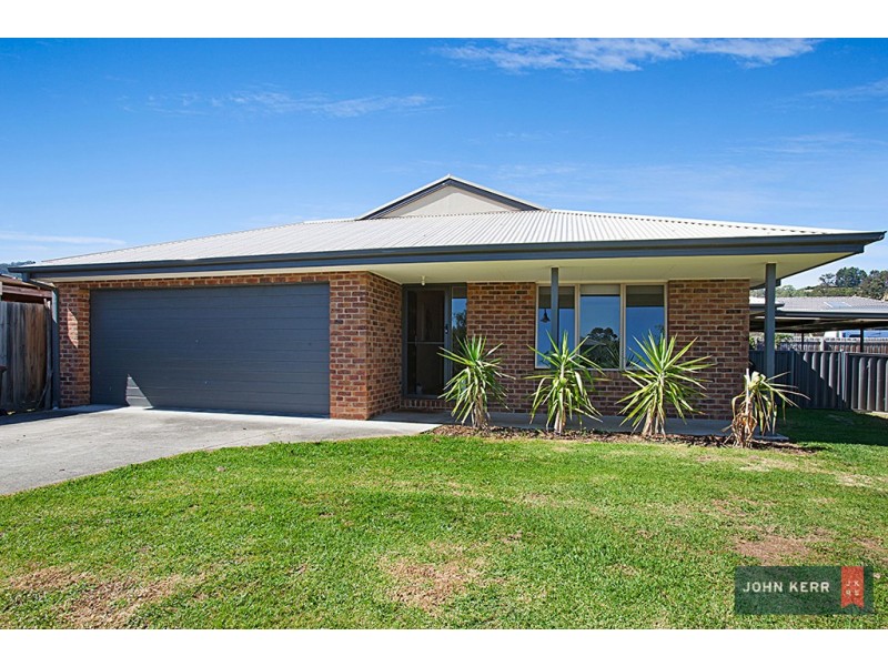 14 Vincent Boulevard, Trafalgar VIC 3824