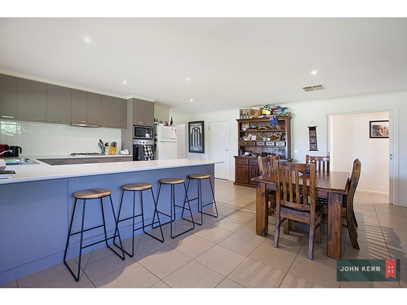 14 Vincent Boulevard, Trafalgar VIC 3824