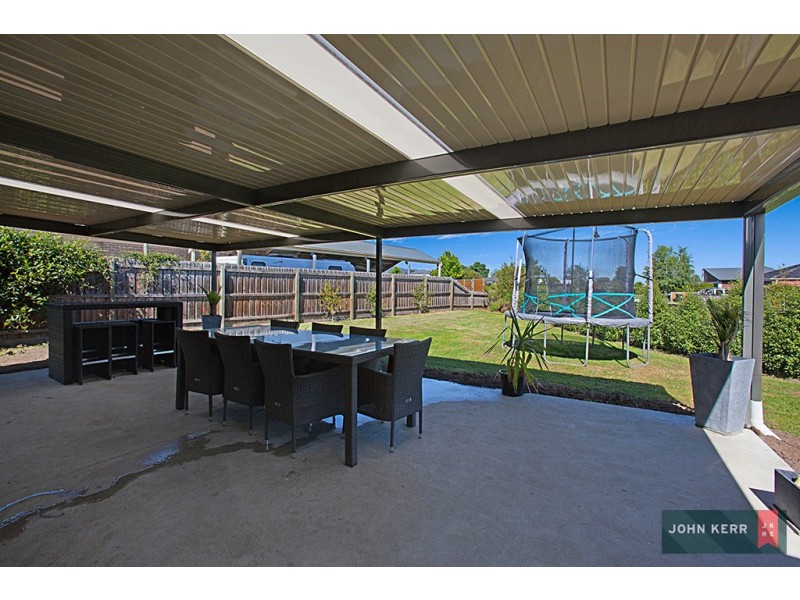 14 Vincent Boulevard, Trafalgar VIC 3824