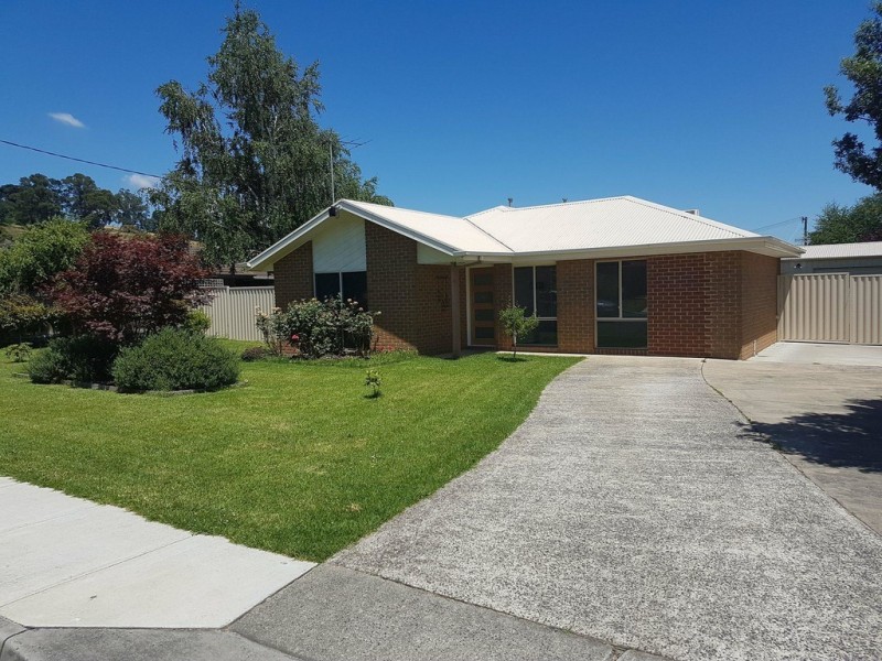 11 Cross Street, Trafalgar VIC 3824