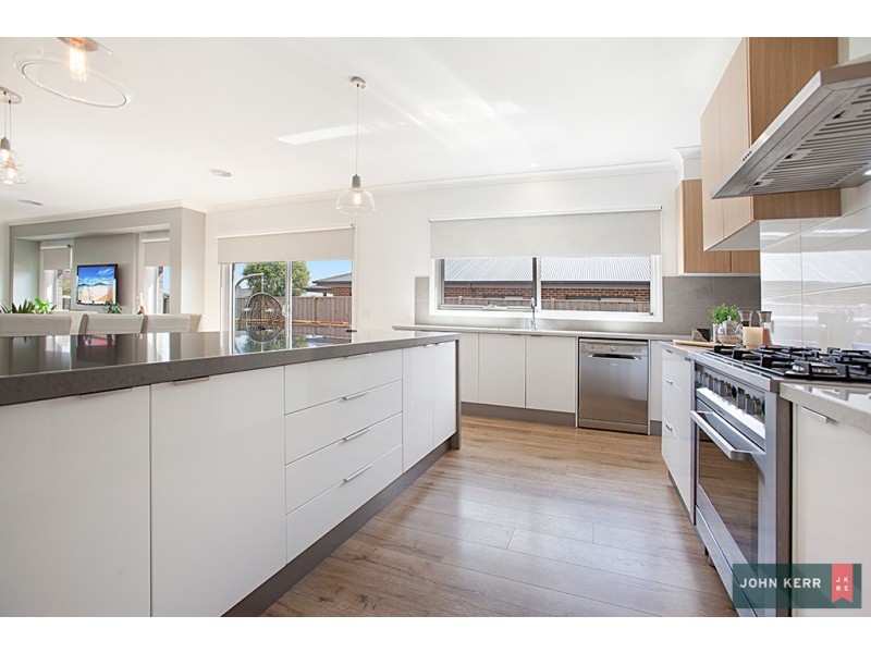 17 Collingwood Dr, Trafalgar VIC 3824