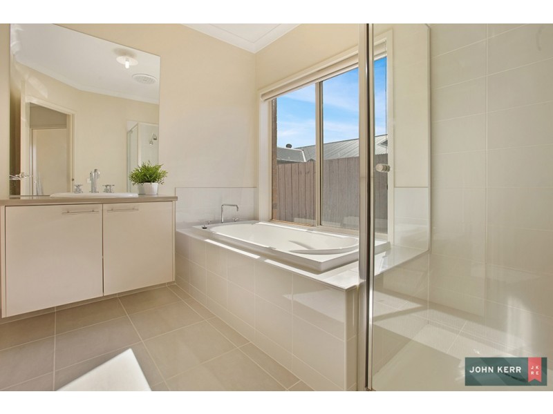 28 Nelson Road, Trafalgar VIC 3824