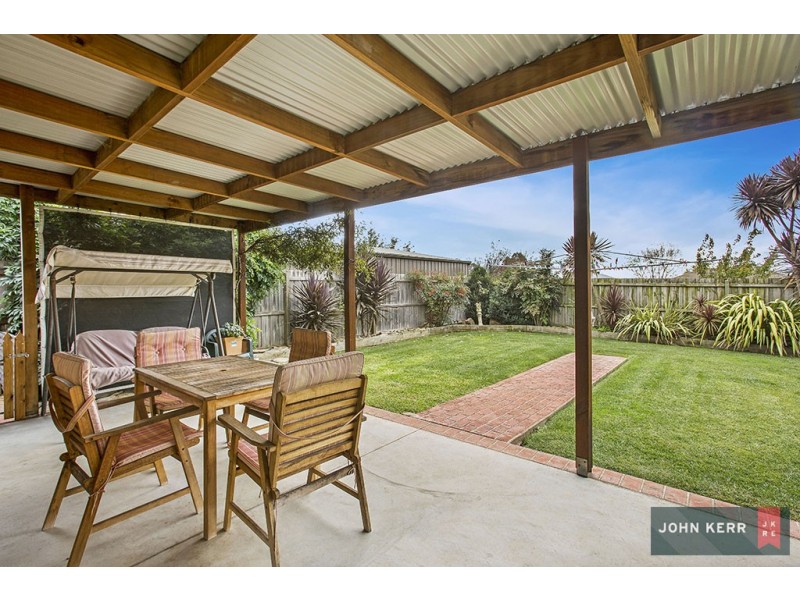 27 Vincent Boulevard, Trafalgar VIC 3824