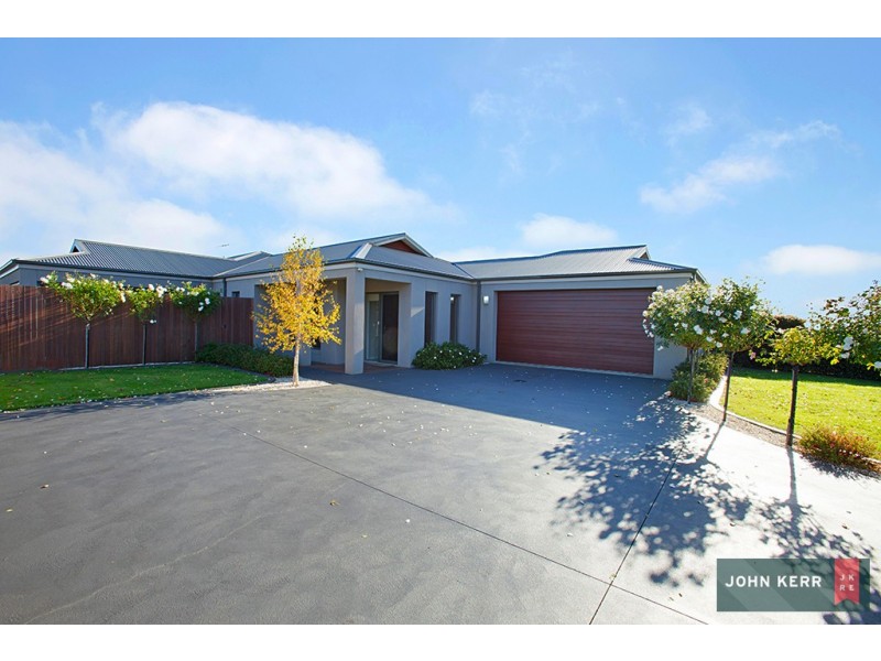 11 Villeneuve Dr, Trafalgar VIC 3824 John Kerr Real Estate (Trafalgar