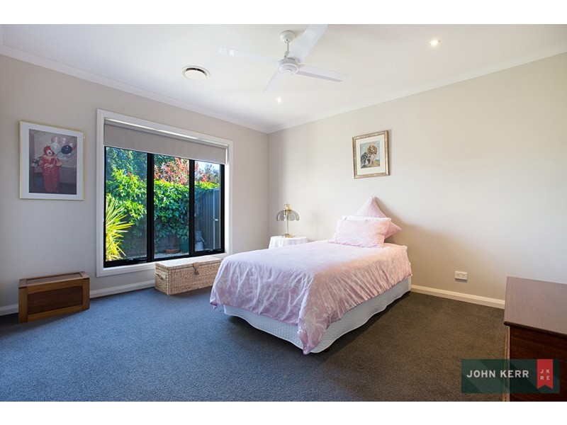11 Villeneuve Dr, Trafalgar VIC 3824