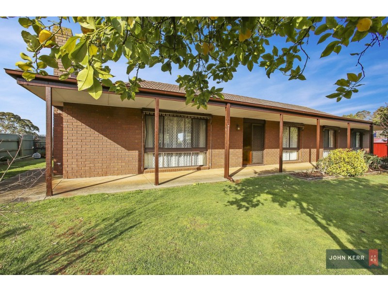 2644 Willow Grove Road, Hill End VIC 3825