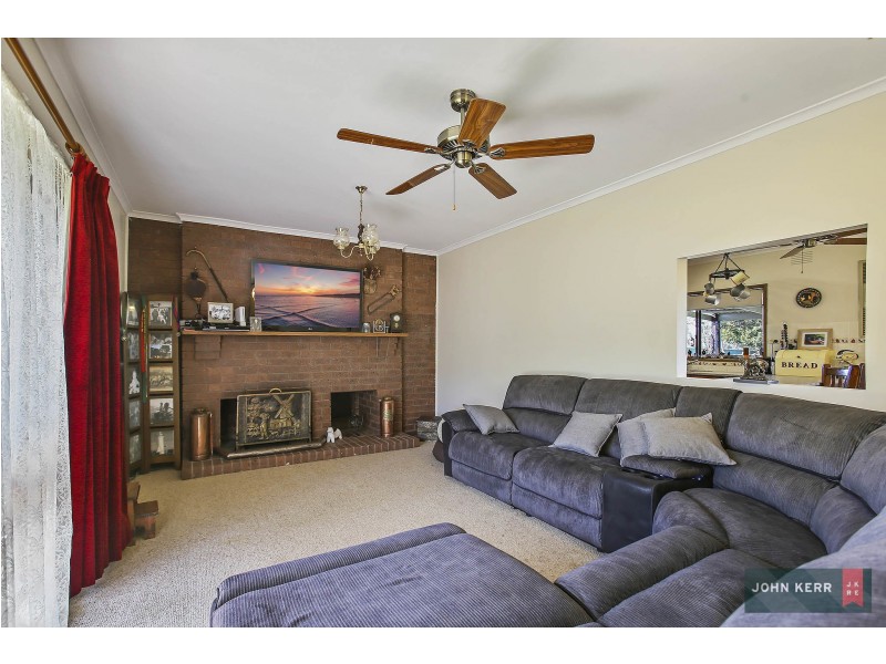 2644 Willow Grove Road, Hill End VIC 3825