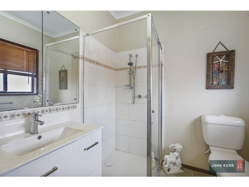 2644 Willow Grove Road, Hill End VIC 3825