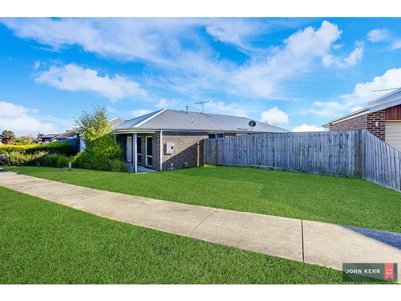 66 Vincent Boulevard, Trafalgar VIC 3824