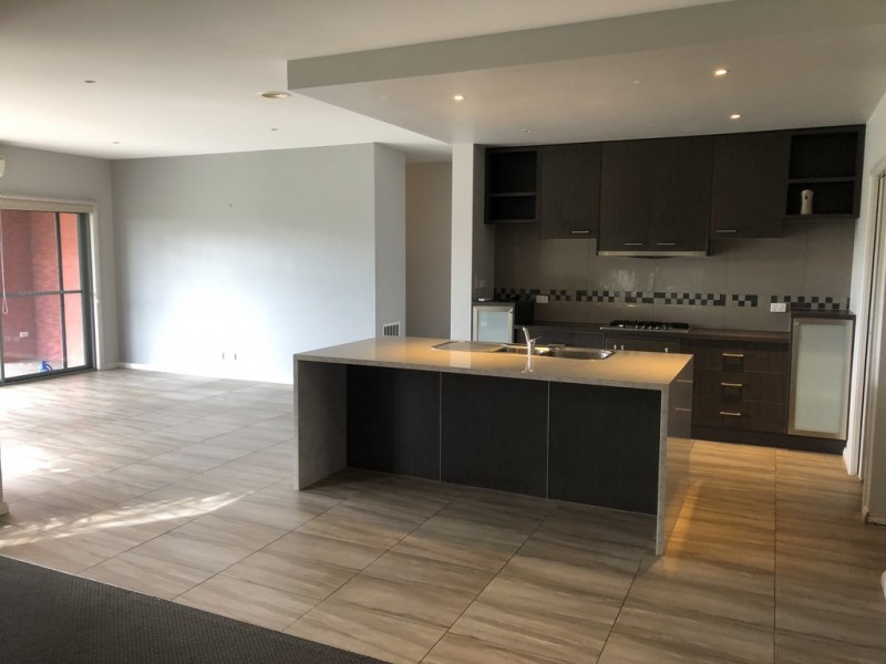 46 Villeneuve Drive, Trafalgar VIC 3824