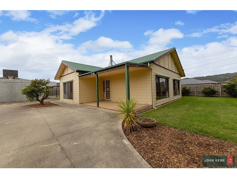 64 LOCH STREET, Yarragon VIC 3823