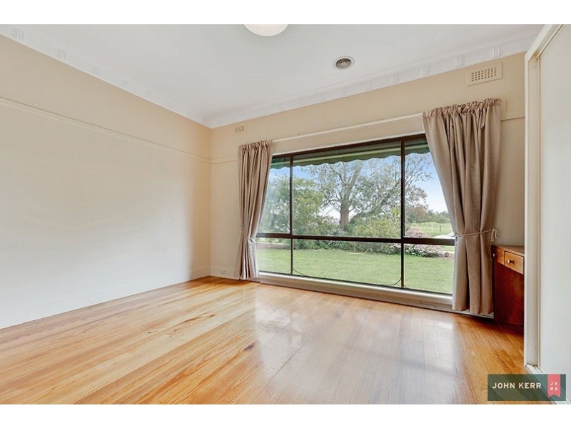 64 LOCH STREET, Yarragon VIC 3823