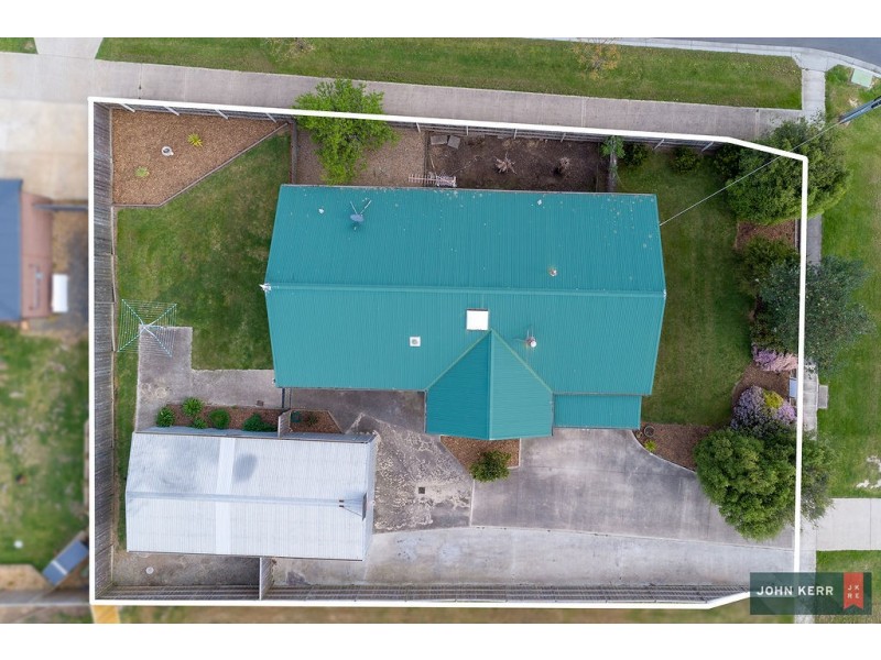 64 LOCH STREET, Yarragon VIC 3823