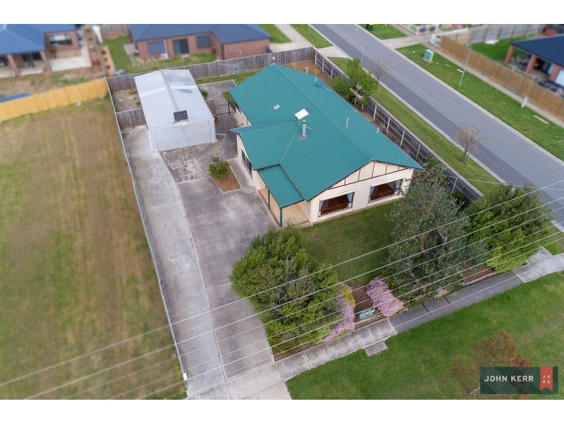 64 LOCH STREET, Yarragon VIC 3823