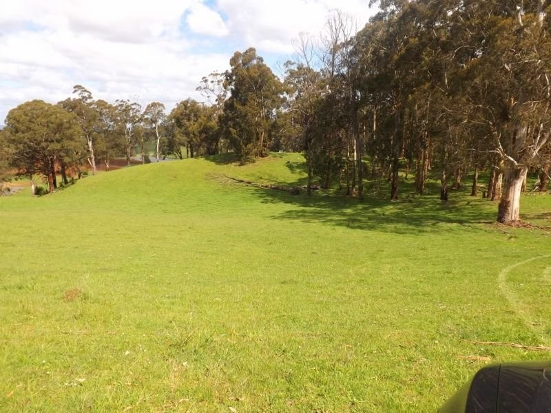 99 McDonalds Track, Narracan VIC 3824