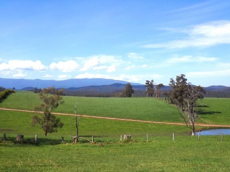 2164 Willow Grove Road, Hill End VIC 3825