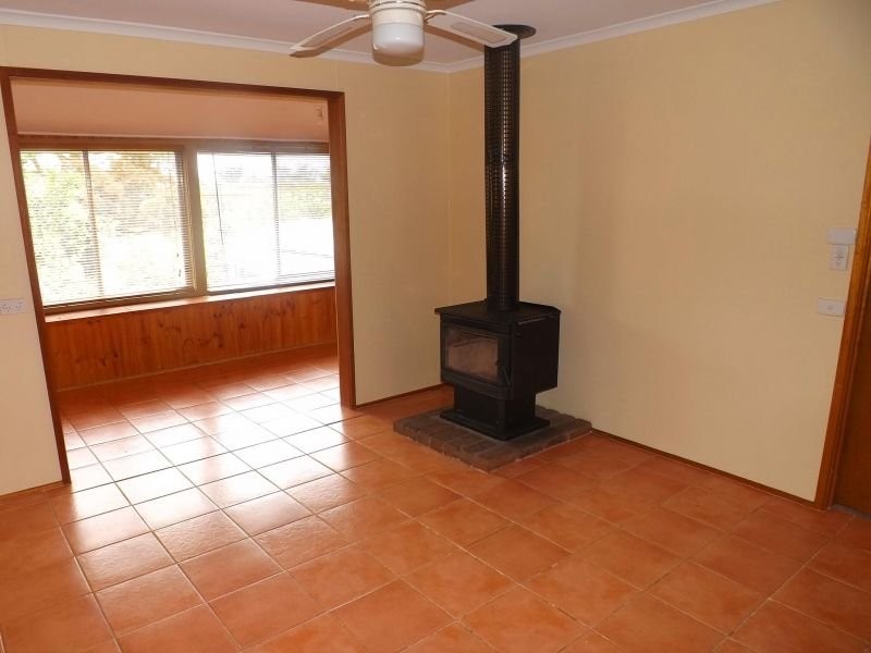 25 Tooronga Road, Willow Grove VIC 3825