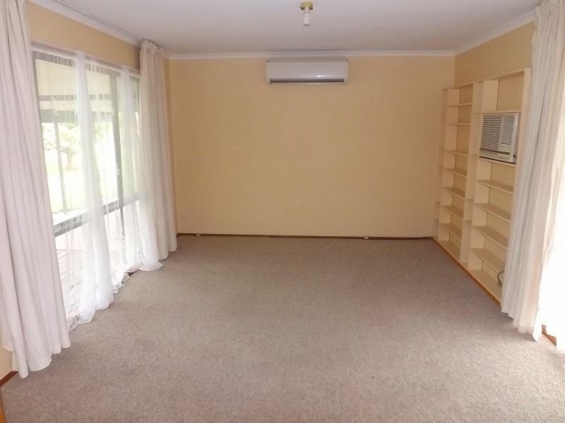 25 Tooronga Road, Willow Grove VIC 3825