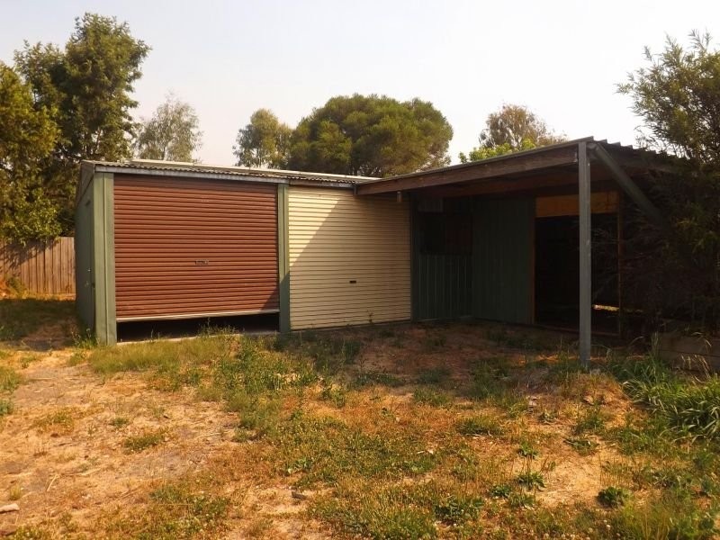 29 Kitchener Street, Trafalgar VIC 3824