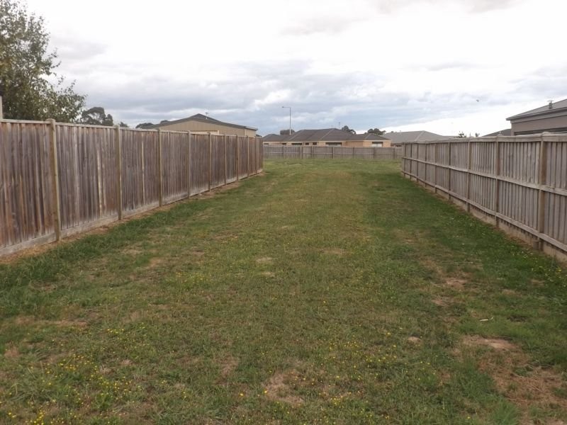 9 Villeneuve Drive, Trafalgar VIC 3824