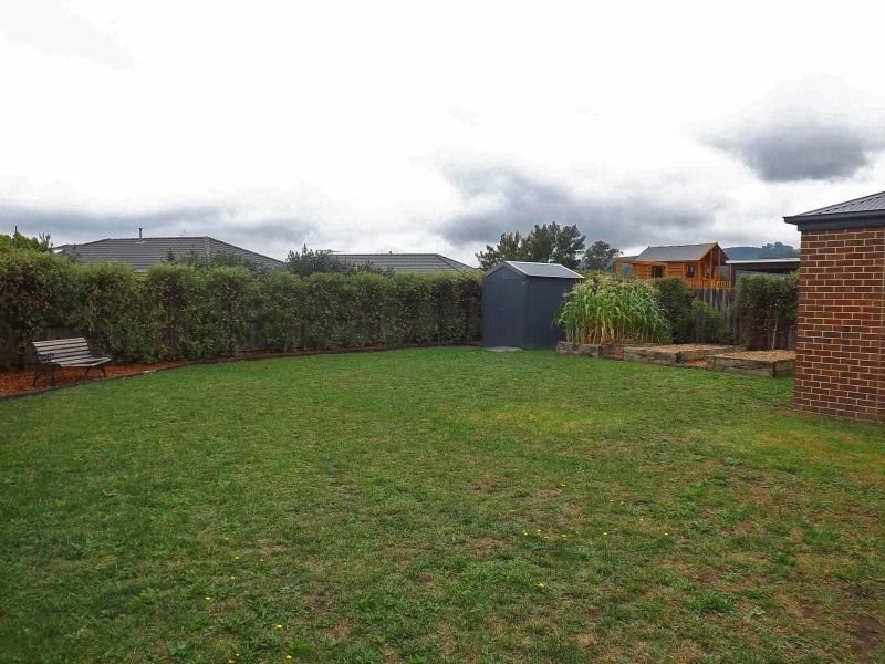 70 Vincent Boulevard, Trafalgar VIC 3824