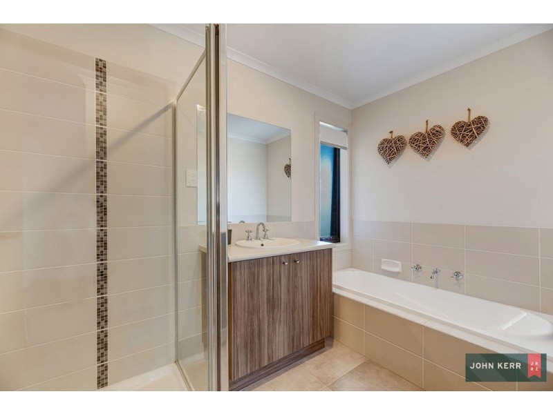 1 Lucas Way, Trafalgar VIC 3824