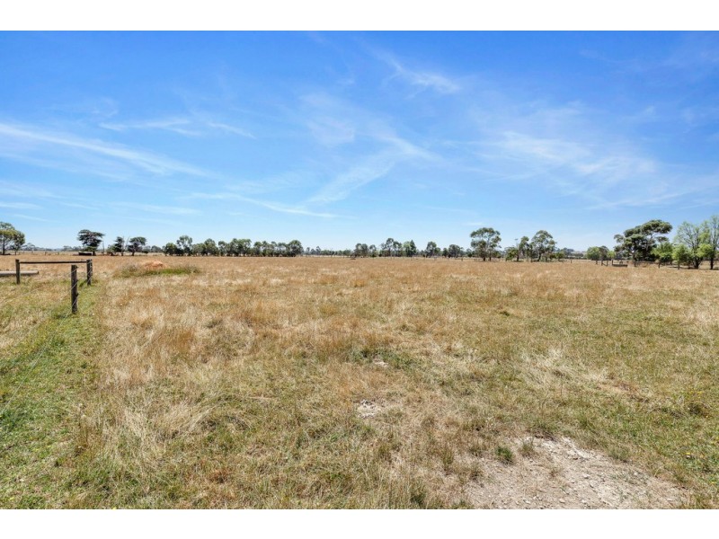 105 Ten Mile Road, Yarragon VIC 3823