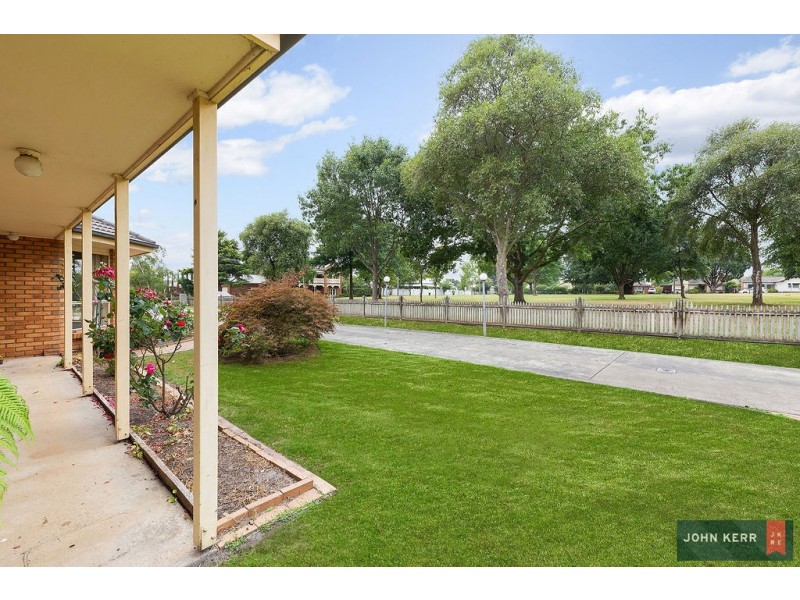 2/22 Holland Court, Trafalgar VIC 3824