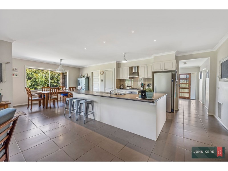 14 Villeneuve Drive, Trafalgar VIC 3824