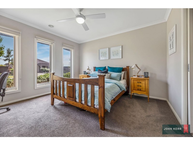 14 Villeneuve Drive, Trafalgar VIC 3824