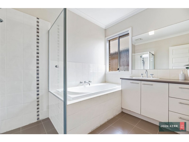 14 Villeneuve Drive, Trafalgar VIC 3824