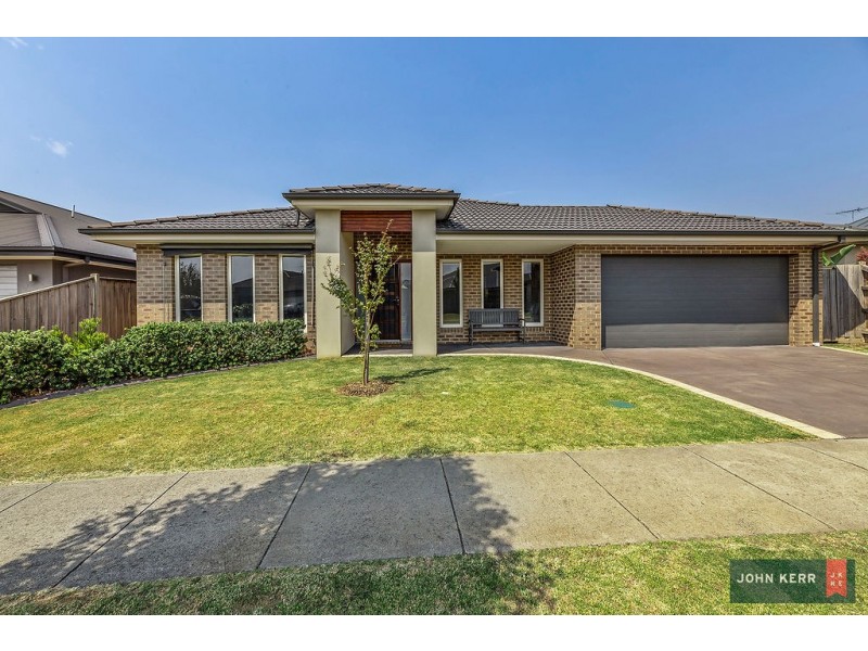 14 Villeneuve Drive, Trafalgar VIC 3824