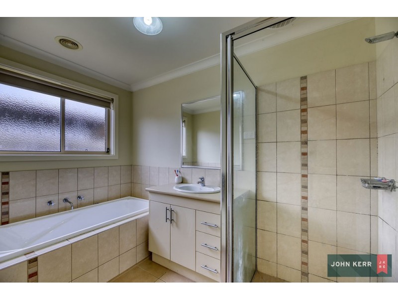 29 Vincent Blvd, Trafalgar VIC 3824