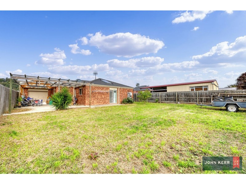 29 Vincent Blvd, Trafalgar VIC 3824