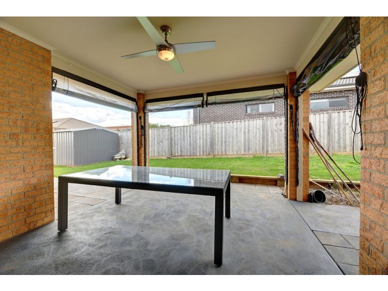 10 Empire Ave, Drouin VIC 3818