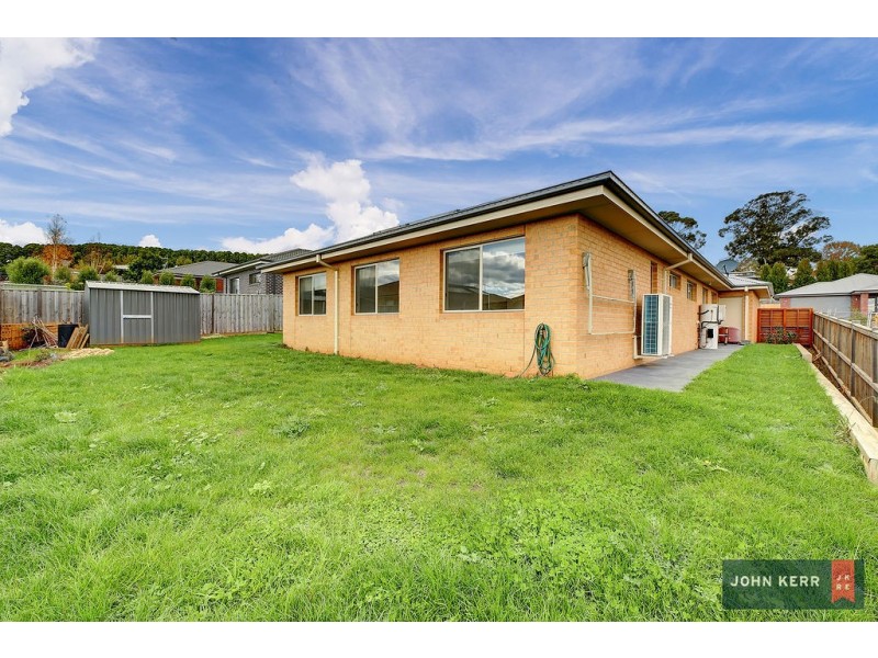 10 Empire Ave, Drouin VIC 3818