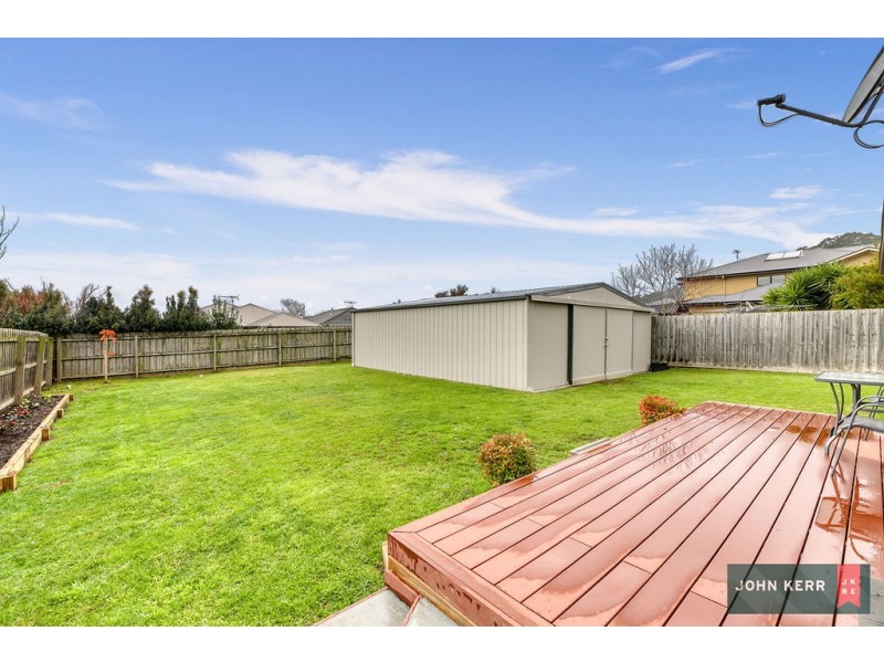 8 Fernlea Close, Trafalgar VIC 3824