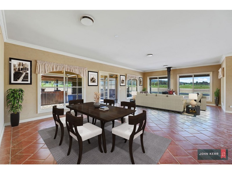 6 OAK FIELD PLACE, Trafalgar VIC 3824