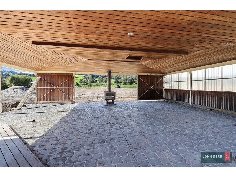 6 OAK FIELD PLACE, Trafalgar VIC 3824