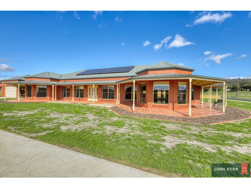 6 OAK FIELD PLACE, Trafalgar VIC 3824
