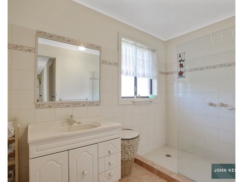 22 Edward Crescent, Trafalgar VIC 3824