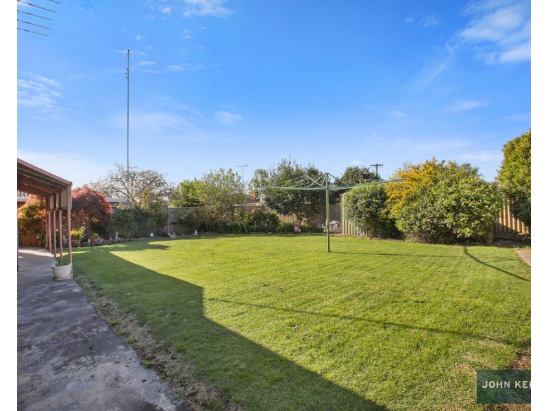 22 Edward Crescent, Trafalgar VIC 3824