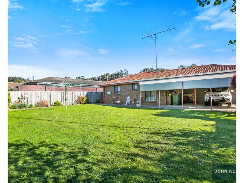 22 Edward Crescent, Trafalgar VIC 3824