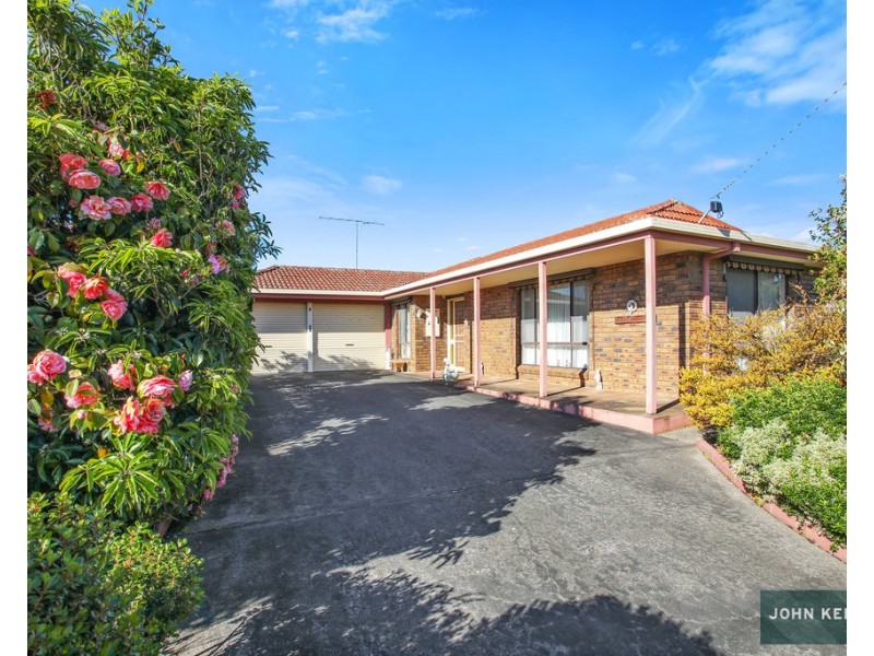 22 Edward Crescent, Trafalgar VIC 3824