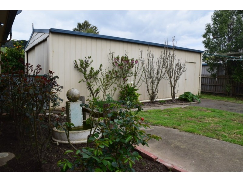 24 Victory Court, Trafalgar VIC 3824