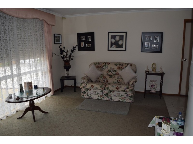 1/4 Centenary Drive, Trafalgar VIC 3824