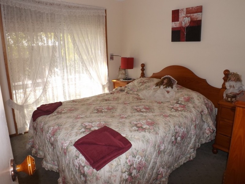 1/4 Centenary Drive, Trafalgar VIC 3824
