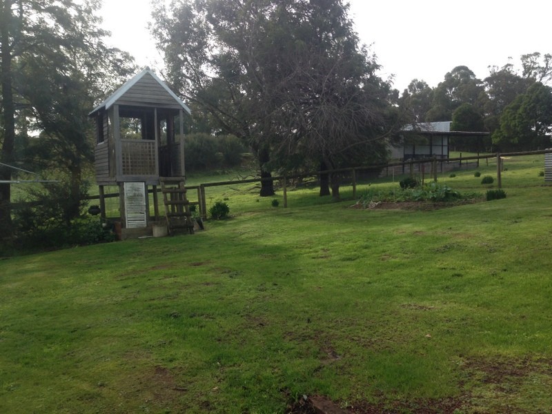 149 Hunts Road, Willow Grove VIC 3825