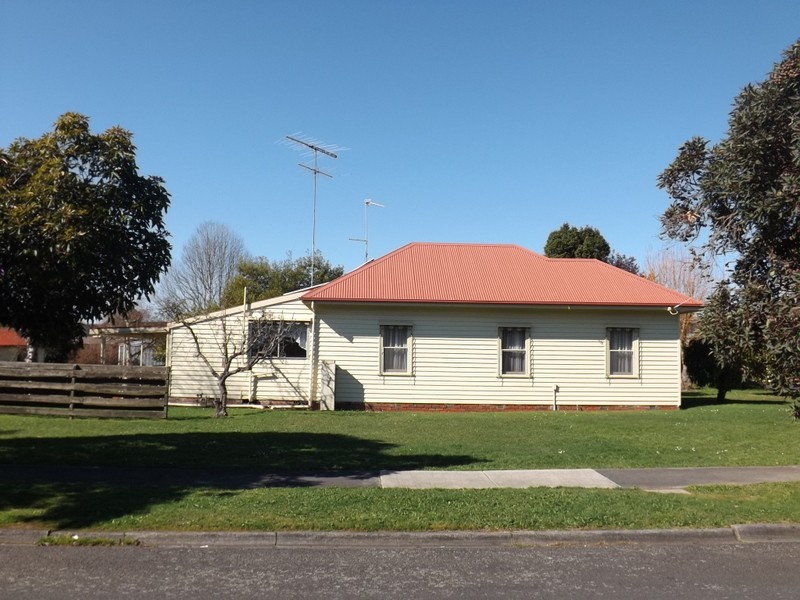 38 Kitchener Street, Trafalgar VIC 3824