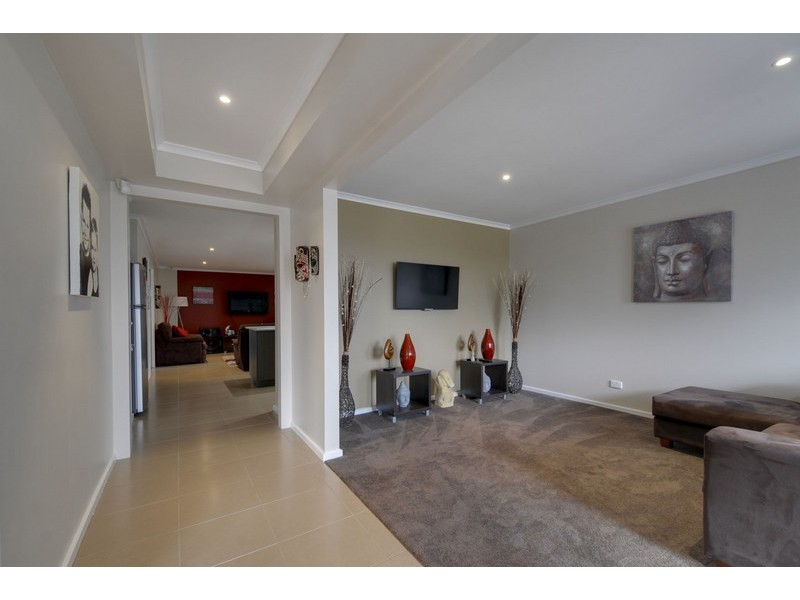 2 Acacia Close, Trafalgar VIC 3824